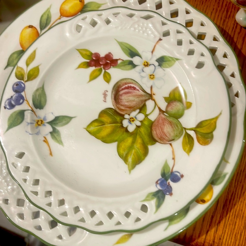 Vintage Brunelli Tiffany Italian Figs & Flowers Lattice Dinner Plates Set of 2